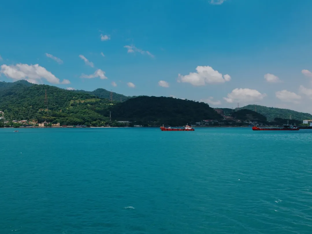 工业设备选型指南：海南工厂配套机电设备的关键参数考量